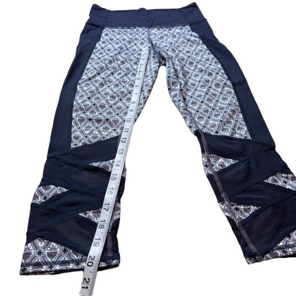 Athleta Mantra Print Leggings Cropped Navy White Print XS - Picture 4 of 10
